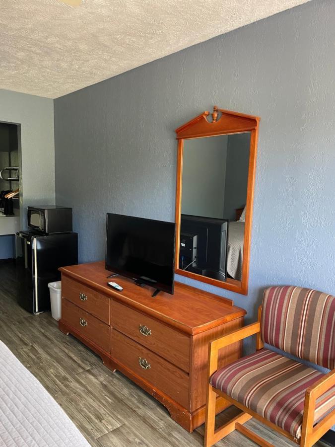 Deerfield Inn Adamsville Luaran gambar